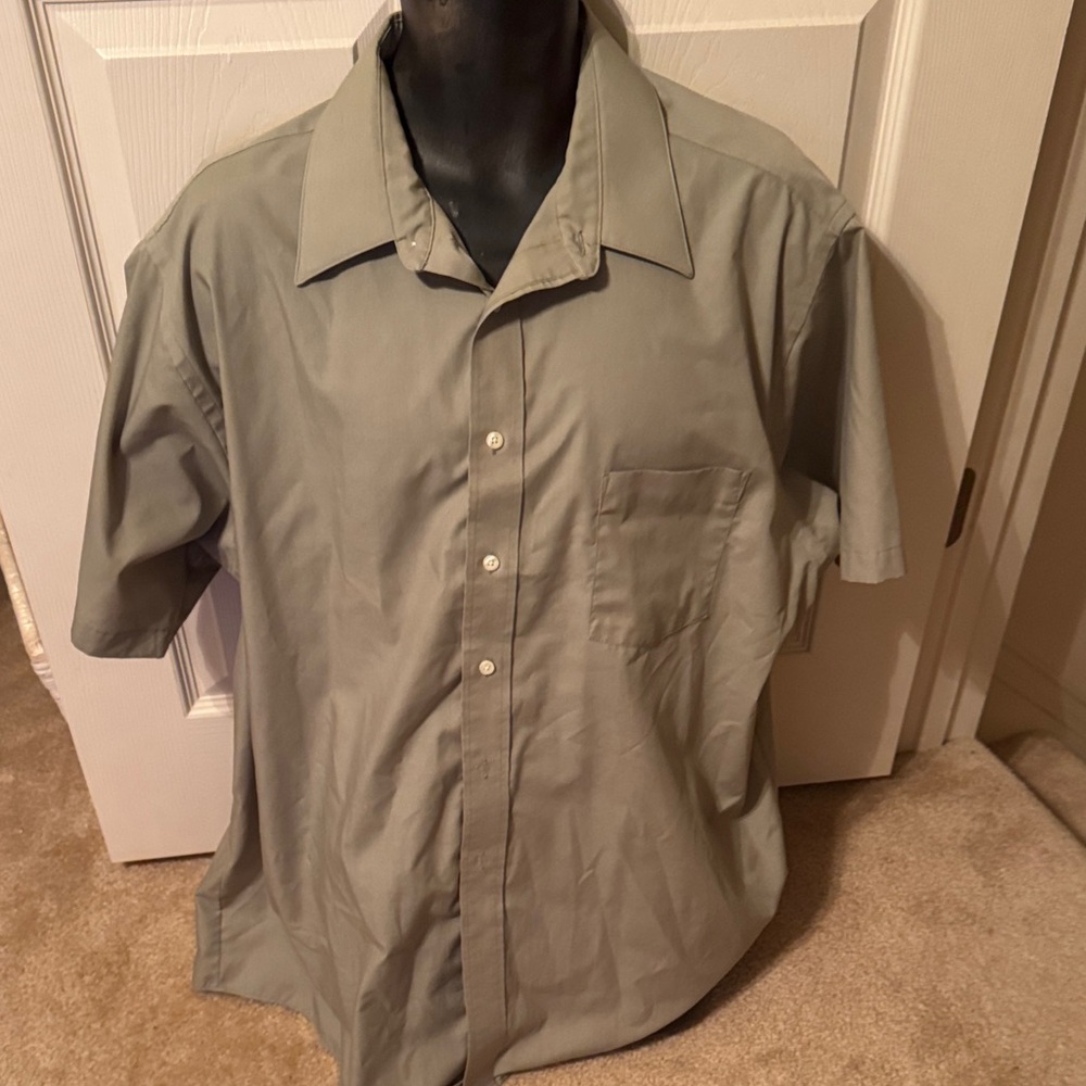 Puritan Classic  Short-Sleeve Men's Shirt in Sage Green